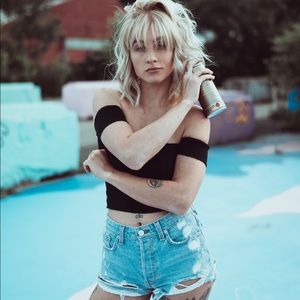 Are you am I ribbed black crop top small